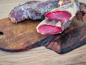 Šalto Rūkymo Kiaulienos Išpjova Šalto Rūkymo Kiaulienos Išpjova